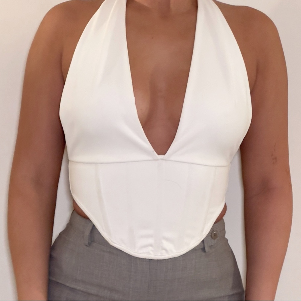 Cute women’s white halter top Harley worn!!